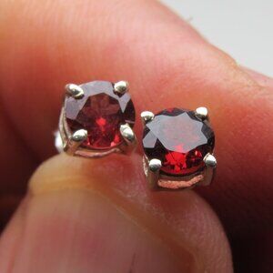 *925 Sterling Silver Genuine Garnet Earring Studs